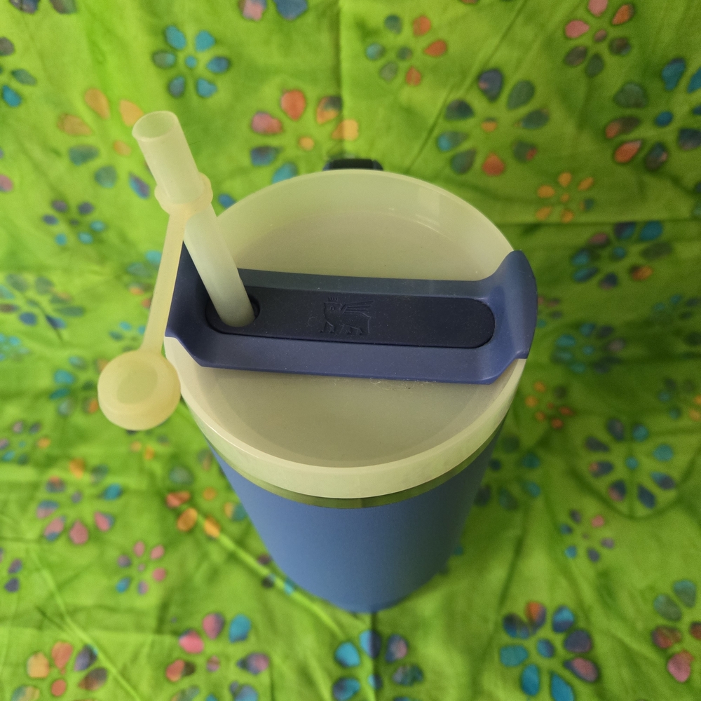 Stanley Blue Tumbler with Handle - Picture 3 of 5